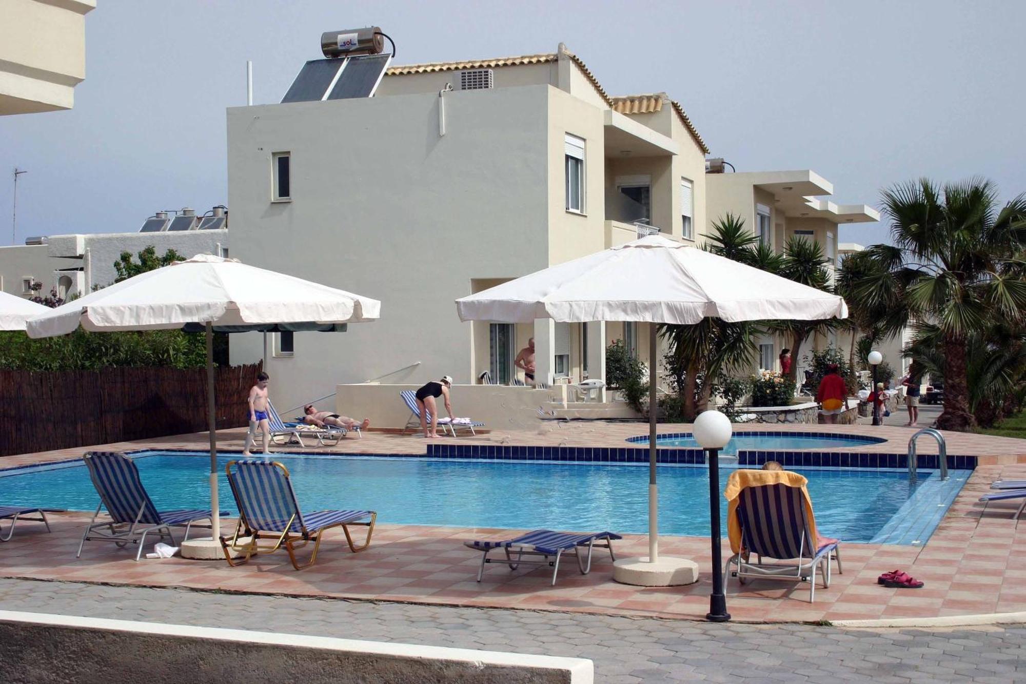 Evilion Hotel Stalós Exteriér fotografie